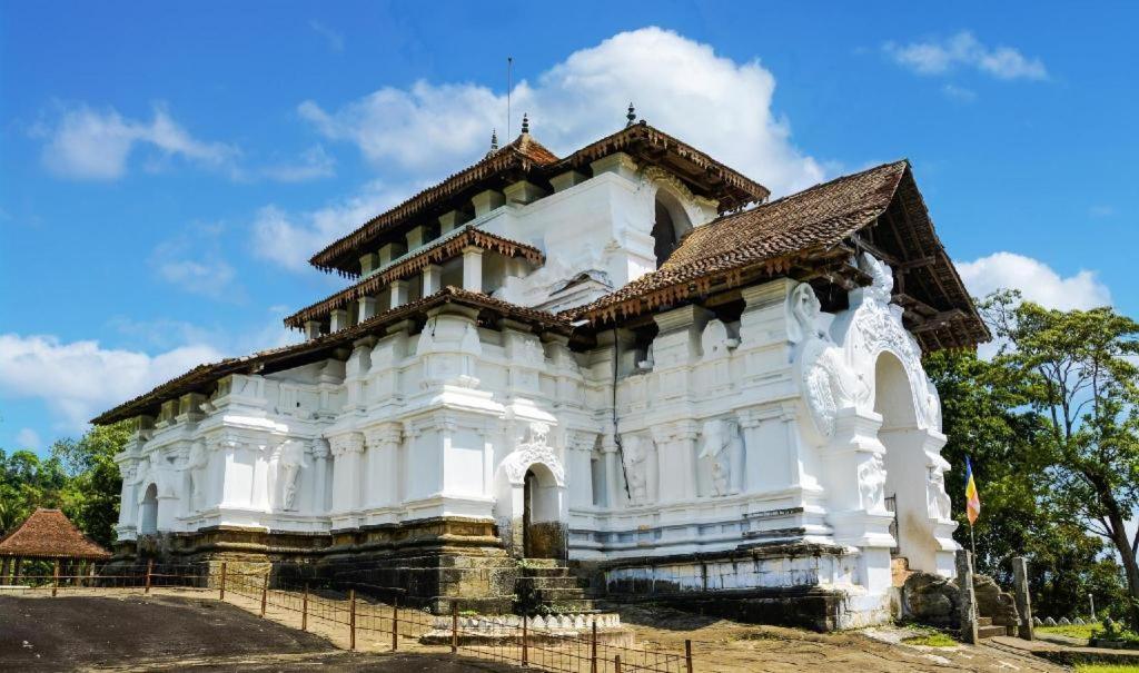 Royal Kandyan Exteriör bild