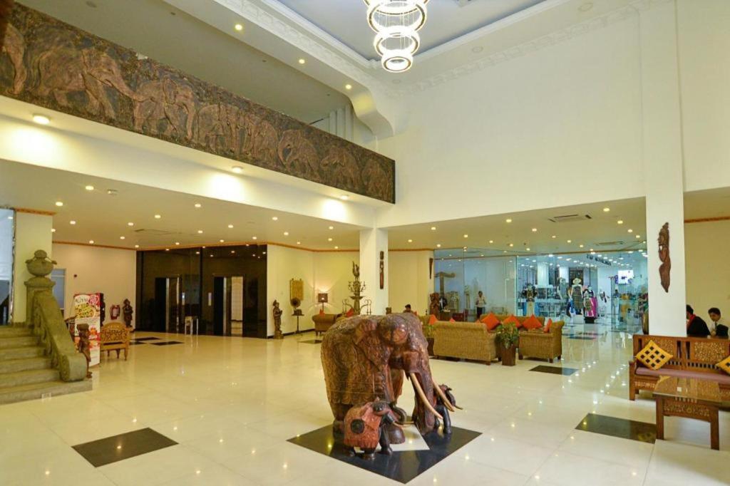 Royal Kandyan Exteriör bild