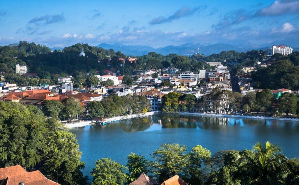 Royal Kandyan Exteriör bild